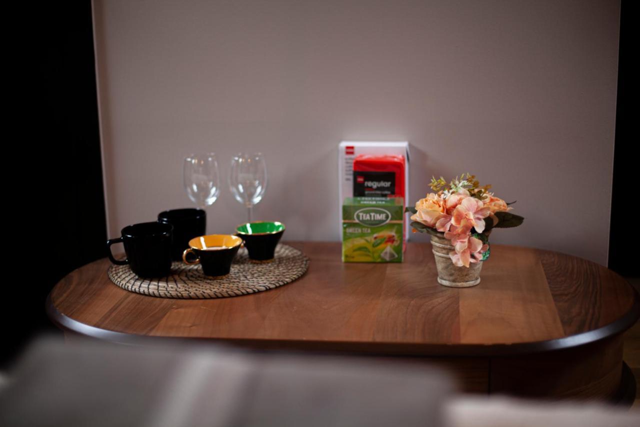 Luxury Suites Meir By Rikas Hotels Antwerpen Bagian luar foto
